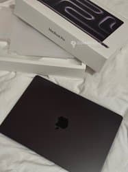 Macbook pro m5 1t ram 16 14inch