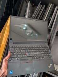 Lenovo e15 i7 11th gen / 256gb / 16gb ram