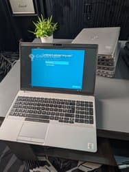 Dell 5501/i5 / i7 /. 10th gen / 256gb gb /16gb ram